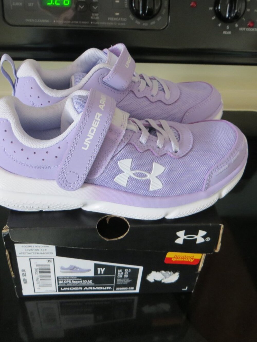 Girl's Under Armour Assert 10 AC Sneakers - Picture 3 of 5